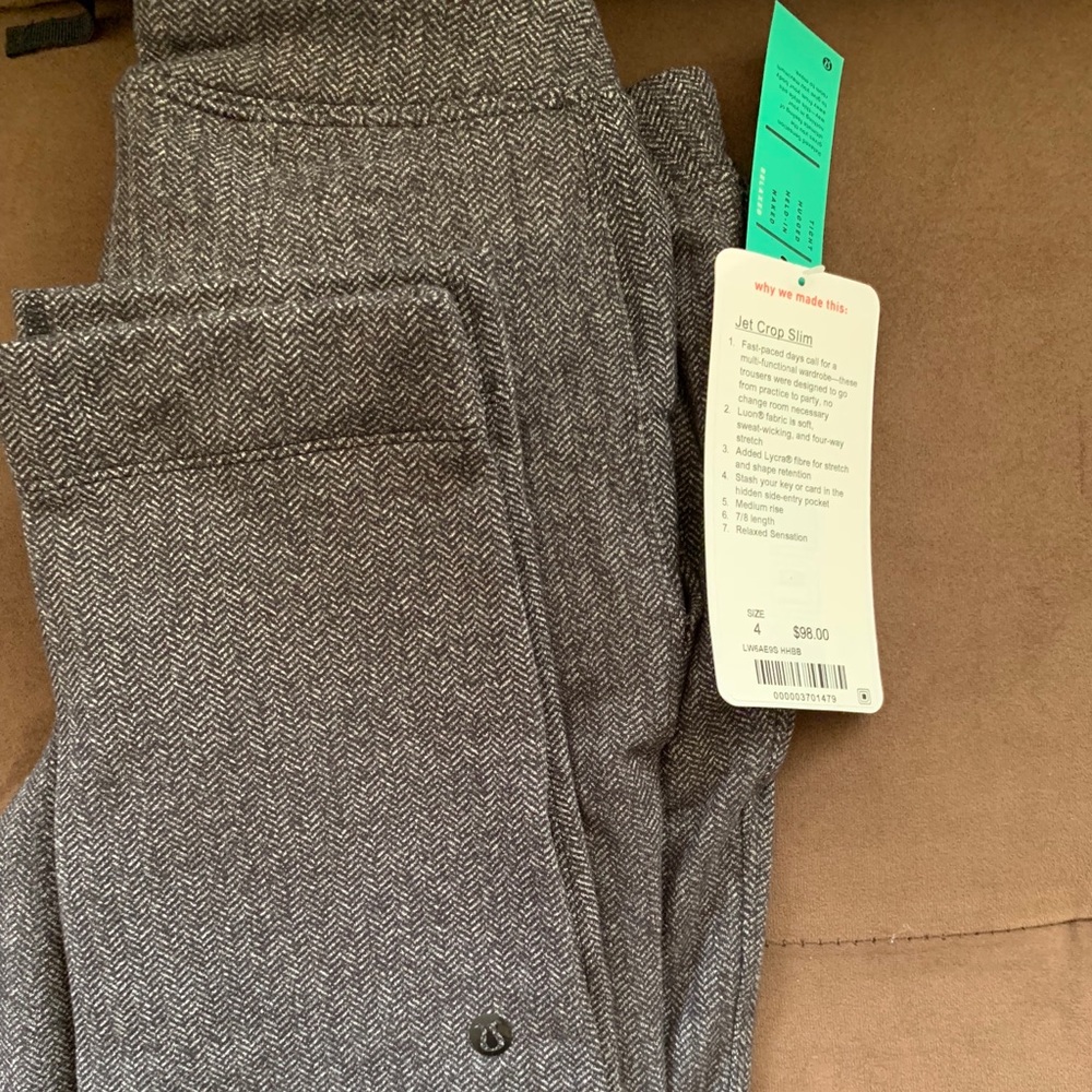 Lululemon Jet Crop Slim - NWT